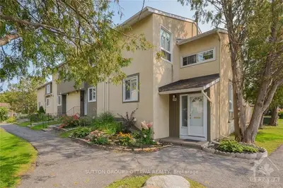 1204 LASSITER Terrace, Beacon Hill North - South and Area, ON K1J 8N1