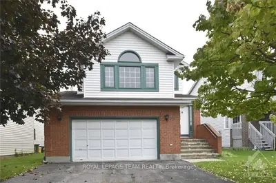 35 HUNTERSFIELD Drive, Hunt Club - South Keys and Area, ON K1T 3L3