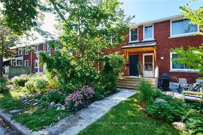1098 SILVER Street, Carlington - Central Park, ON K1Z 6J5