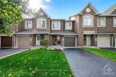 704 CARMELLA Crescent, Orleans - Cumberland and Area, ON K4A 4V8