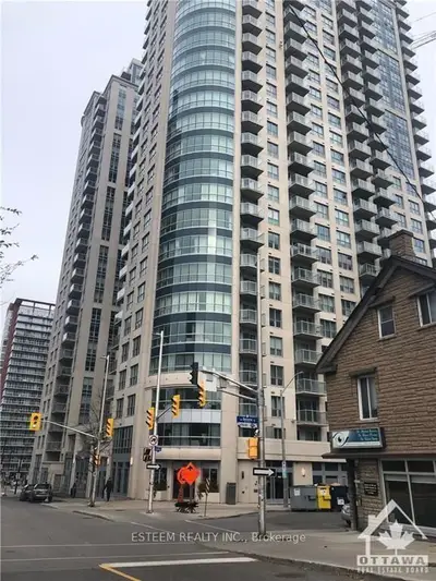 195 BESSERER Street 1904, Lower Town - Sandy Hill, ON K1N 0B6