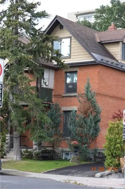 124 HINTON Avenue D, Tunneys Pasture and Ottawa West, ON K1Y 3A2