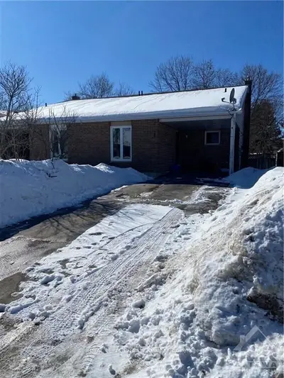 1 DOVER Court, North Bay, ON P1B 9G8