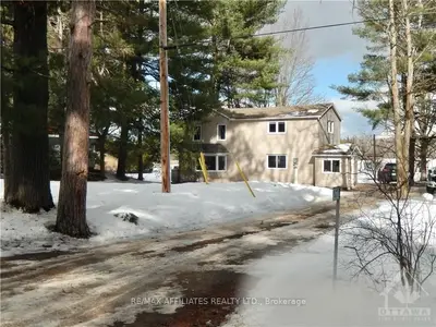 256 SCHULTZ Road, Laurentian Valley, ON K8A 6W8