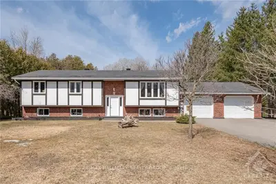 1879 RIDEAU Road, Blossom Park - Airport and Area, ON K1X 1E1
