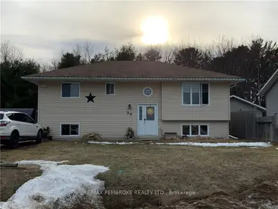 20 JOSEPH Street, Laurentian Hills, ON K0J 1J0