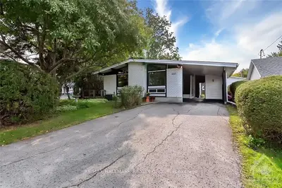 2320 Nerta Street, Elmvale Acres and Area, ON K1G 1E5