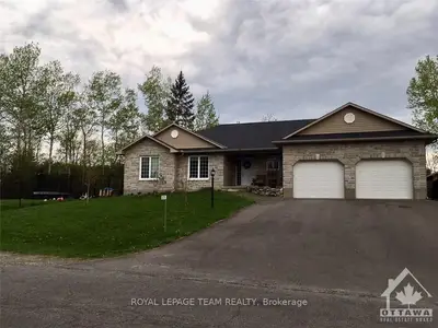 5711 PHILIP Street, Greely - Metcalfe - Osgoode - Vernon and Area, ON K0A 2W0