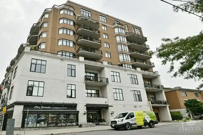 420 BERKLEY Avenue 211, Carlingwood - Westboro and Area, ON K2A 4H5