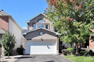 68 NORTOBA Crescent, Kanata, ON K2T 1K6
