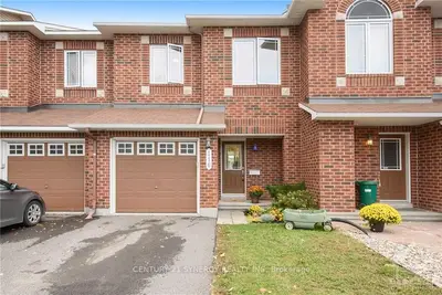 116 SILVERMOON Crescent, Orleans - Cumberland and Area, ON K4A 0P5