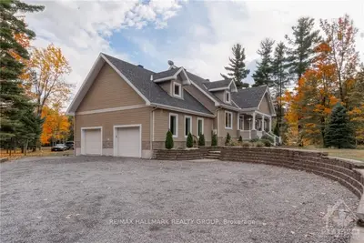 360 CONCESSION 4 Road, Alfred and Plantagenet, ON K0B 1L0