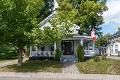 652 HENRY Street W, Prescott, ON K0E 1T0