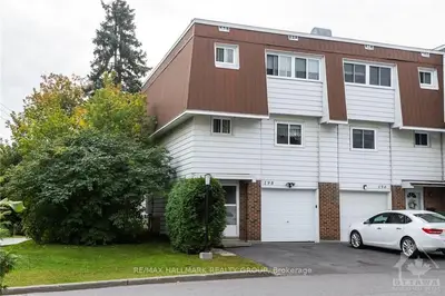 198 BIRCH HILL, Overbrook - Castleheights and Area, ON K1K 3Y5