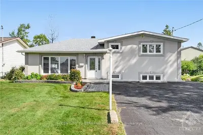 1387 AURELE Street, Cyrville - Carson Grove - Pineview, ON K1B 3L4