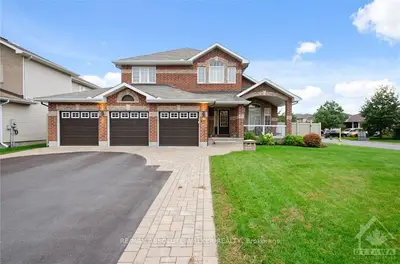 691 EVERLASTING Crescent, Orleans - Cumberland and Area, ON K4A 0K4