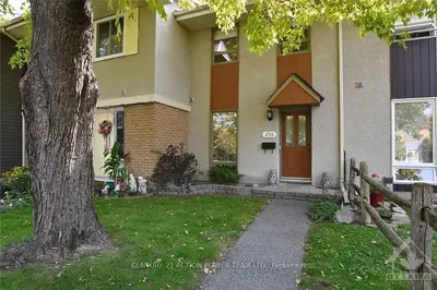 236 MONTEREY Drive, South of Baseline to Knoxdale, ON K2H 7B2