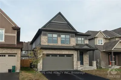 217 HELEN RAPP Way, Blossom Park - Airport and Area, ON K1T 0P5