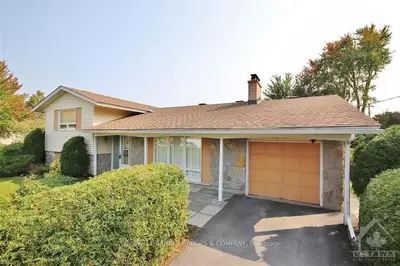 2010 TAWNEY Road, Elmvale Acres and Area, ON K1G 1B8