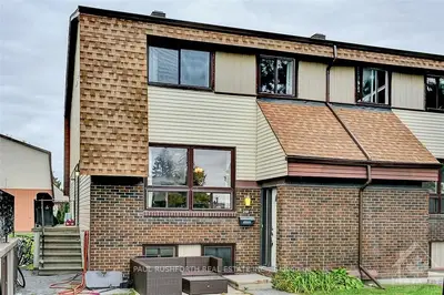 25 WOODVALE B, South of Baseline to Knoxdale, ON K2G 4H3