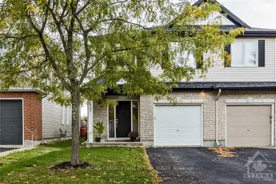 237 HORSESHOE Crescent, Stittsville - Munster - Richmond, ON K2S 0B7