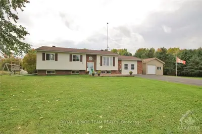 2122 SOUTH RUSSELL Road, Russell, ON K4R 1E5