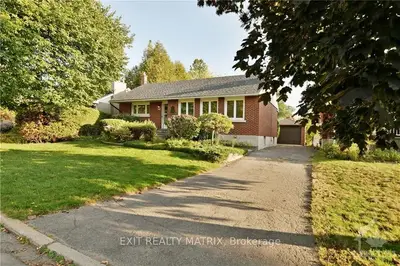 1100 GUERTIN Avenue, Billings Bridge - Riverside Park and Area, ON K1H 8B6
