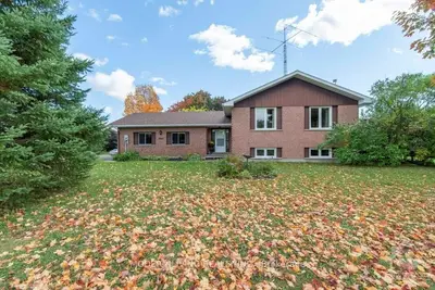 8986 Clelland Way, Greely - Metcalfe - Osgoode - Vernon and Area, ON K0A 2G0