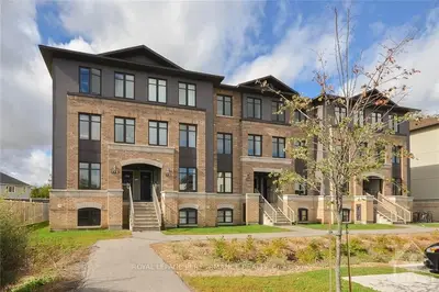 176 BLUESTONE, Orleans - Cumberland and Area, ON K4A 0X7