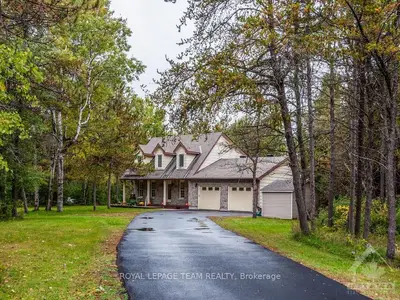 107 SIERRA WOODS Drive, Carp - Huntley Ward, ON K0A 1L0
