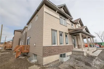 22 SHINER Lane, Orleans - Cumberland and Area, ON K4A 1L1