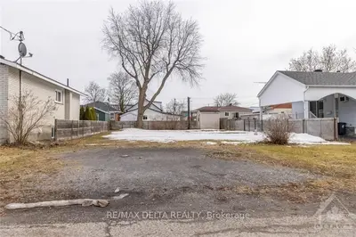 335 St-joseph Street, Alfred And Plantagenet, On K0b 1a0