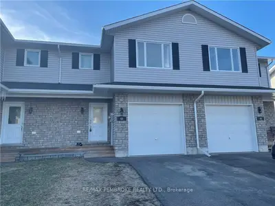 48 WINSTON Avenue, Petawawa, ON K8H 0C1