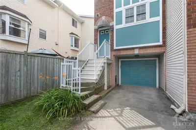 25 Bayswater Avenue 26, West Centre Town, ON K1Y 2E5