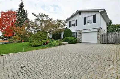 108 St Claire Avenue, Meadowlands - Crestview And Area, On K2g 2a8
