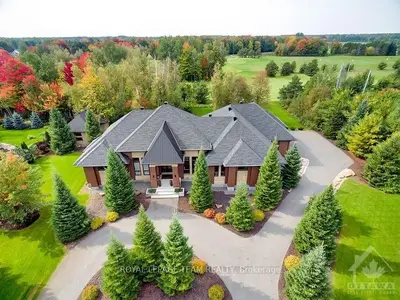 6387 EMERALD LINKS Drive, Greely - Metcalfe - Osgoode - Vernon and Area, ON K4P 1M4