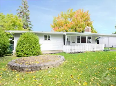 45 ULLSWATER Drive, Crystal Bay - Rocky Point - Bayshore, ON K2H 5H4