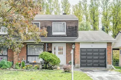 71 DOWNSVIEW Crescent, Tanglewood - Grenfell Glen - Pineglen, ON K2G 0A4