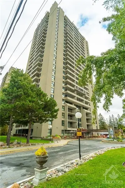 1785 FROBISHER Lane 906, Alta Vista and Area, ON K1G 3T7