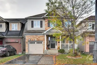 421 VENDEVALE Avenue, Stittsville - Munster - Richmond, ON K2S 0N9