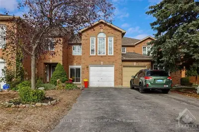 5 LONGBOAT Court, Kanata, ON K2K 2T3