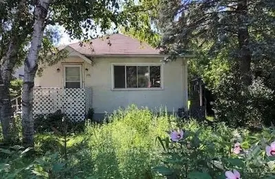 1598 PRINCE OF WALES Drive, Mooneys Bay - Carleton Heights and Area, ON K2C 1P3