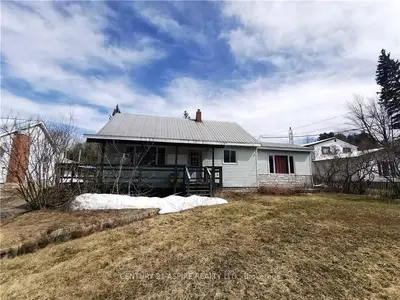 32560 HIGHWAY 17, Laurentian Hills, ON K0J 1P0