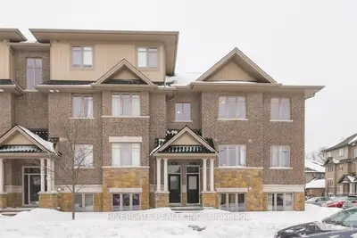 166 HORNCHURCH Lane B, Barrhaven, ON K2J 2T3