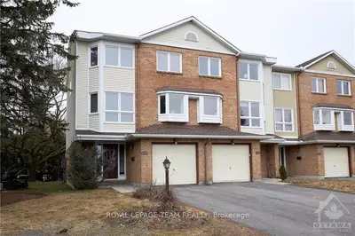 272F DALEHURST Drive F, Tanglewood - Grenfell Glen - Pineglen, ON K2G 4J5