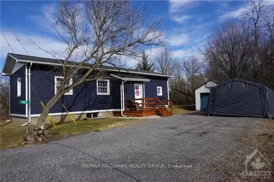140 MCHUGO Street, Carp - Dunrobin - Huntley - Fitzroy and Area, ON K0A 1X0