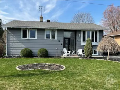 5 HOWDEN Avenue, Meadowlands - Crestview and Area, ON K2G 3H3