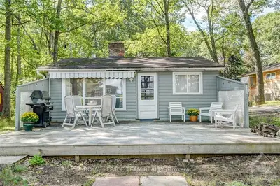 561 BAYVIEW Drive, Constance Bay - Dunrobin - Kilmaurs - Woodlawn, ON K0A 3M0