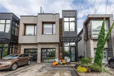 391 BERKLEY Avenue, Carlingwood - Westboro and Area, ON K2A 2G9