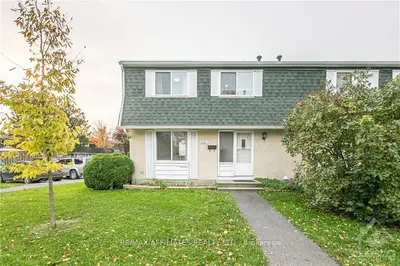 1526 BEAVERPOND Drive D, Cyrville - Carson Grove - Pineview, ON K1B 3R9
